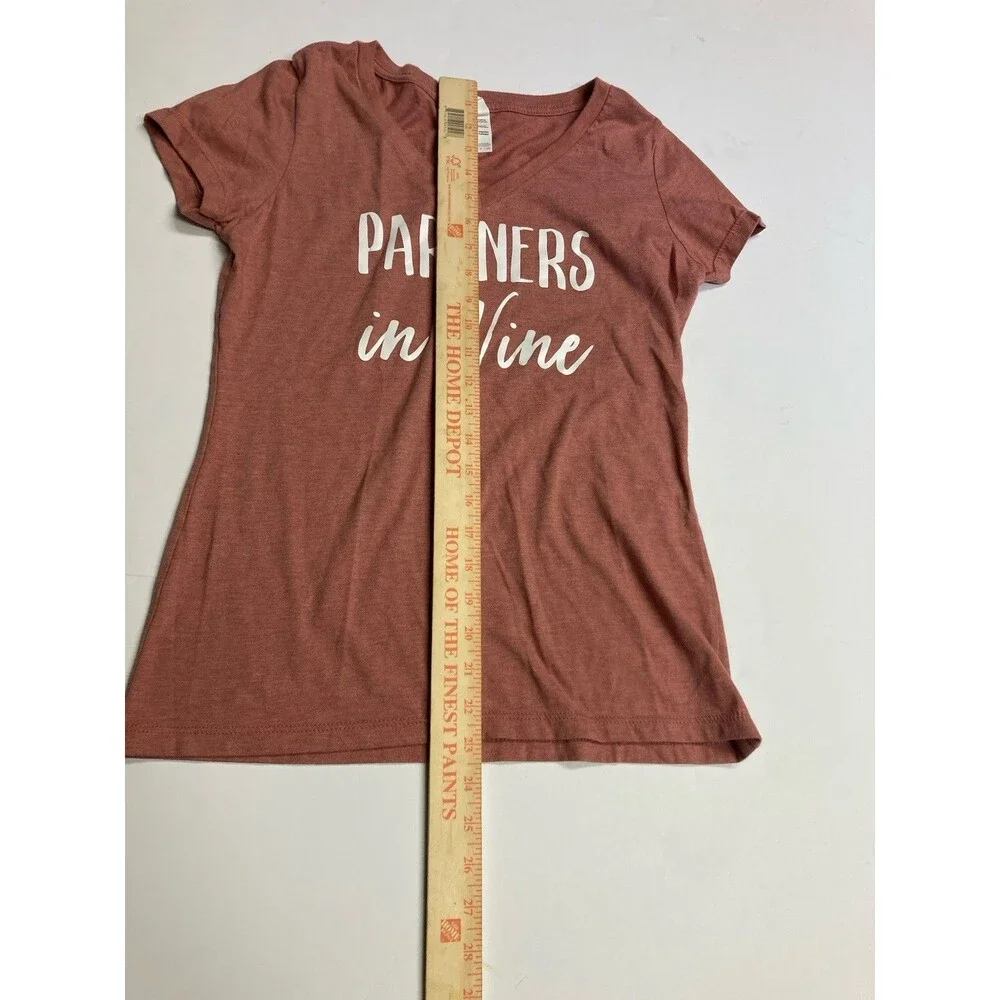Very Important Tee Women's Pink Wine Graphic V-Neck Short Sleeve T-Shirt S